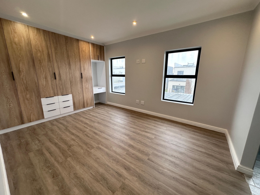 4 Bedroom Property for Sale in Sandown Western Cape